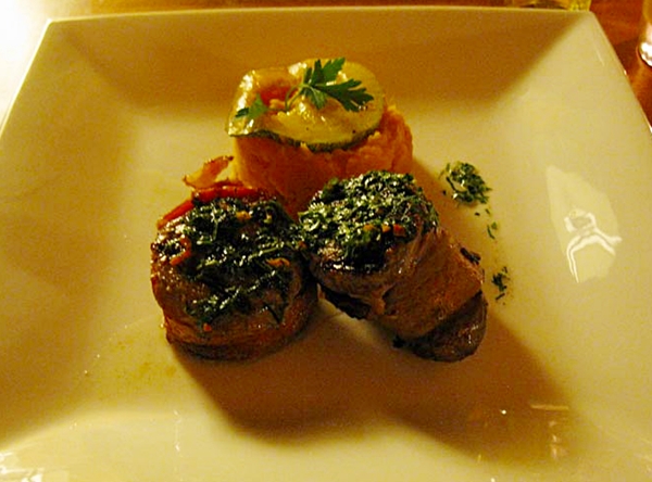 Alpaca tournedos, Rupawasi Tree House, Aguas Calientes, Machu Picchu