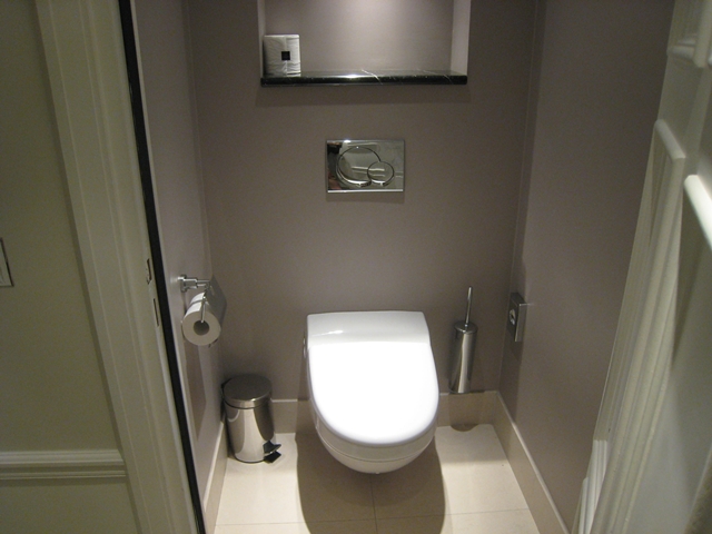 Separate toilet-Le Burgundy Hotel Paris