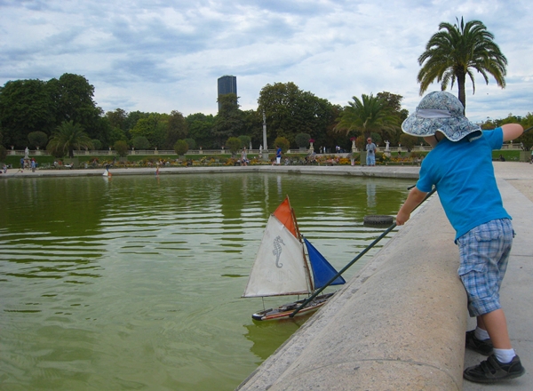 Sailing Sailboats in the Fountain, Jardin du Luxembourg Paris