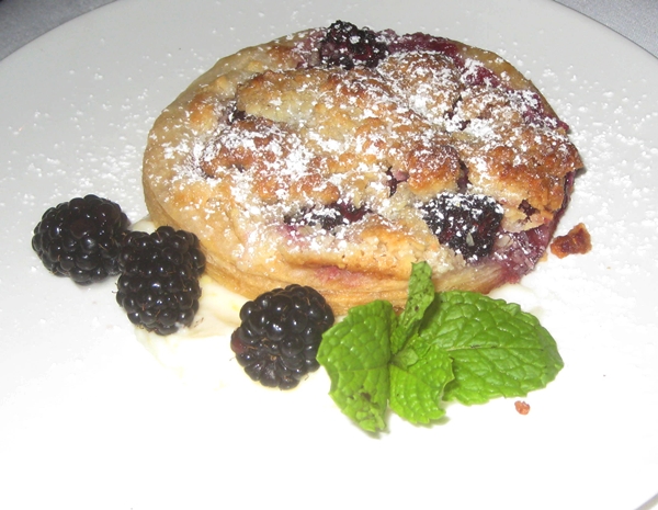 Le Bistro Honolulu Restaurant Review-Almond Fruit Tart