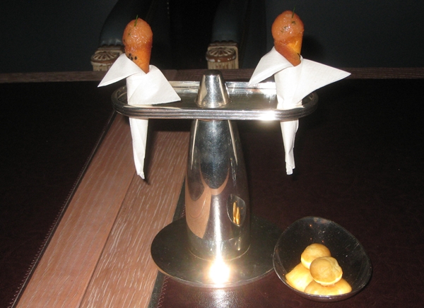 Per Se NYC Restaurant Review-cheese gougeres and salmon tartare cornets