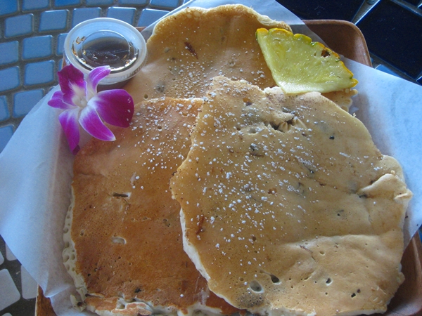 Best Pancakes in Honolulu-Queen's Surf Cafe & Lanai