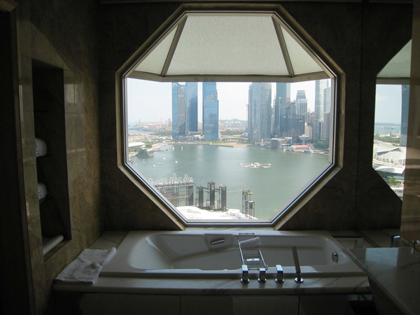 Ritz-Carlton Millenia Singapore hotel review