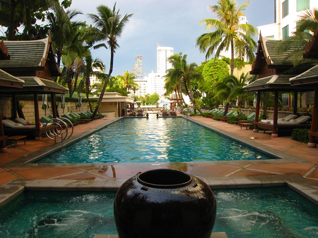 Peninsula Bangkok Hotel Review