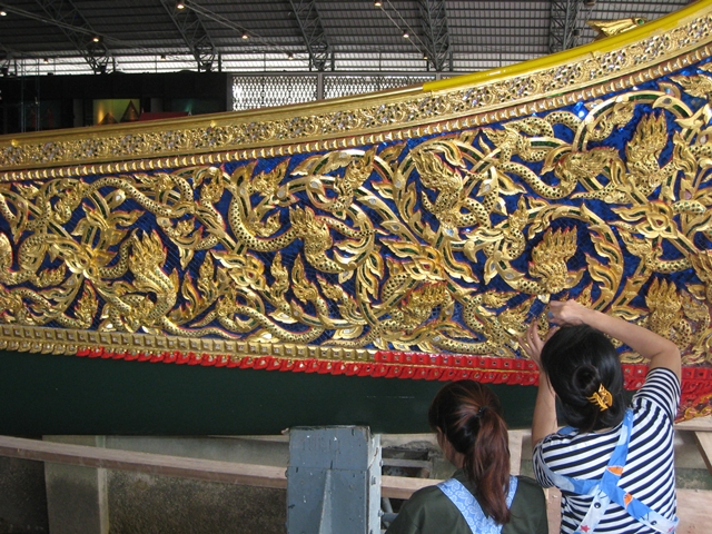 Royal Barges Museum Bangkok: applying glass jewels and gold leaf