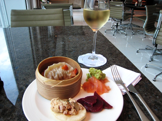 Four Seasons Hong Kong Hotel Review