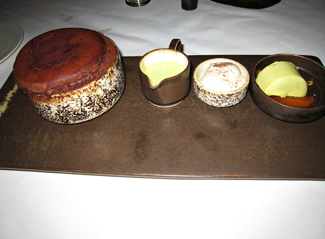 10 Things to Eat in Bali - Chocolate Souffle at Metis