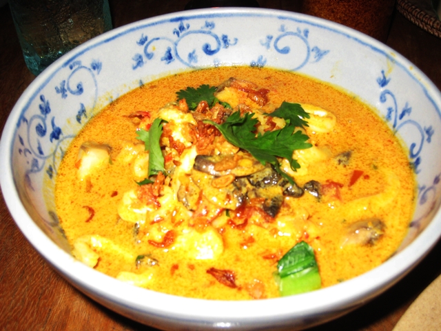 10 Things to Eat in Bali - Seafood Laksa at Warung Mie