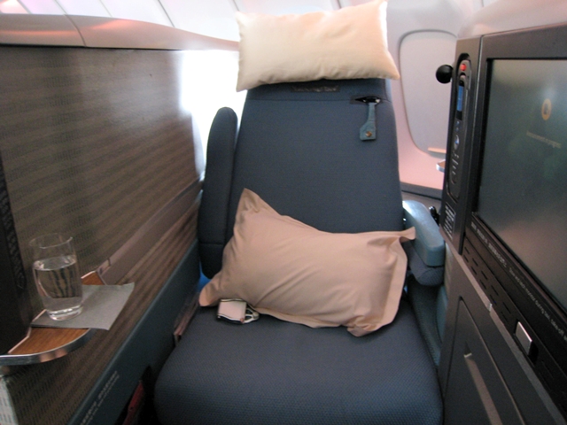 Cathay Pacific Business Class Review 747-400