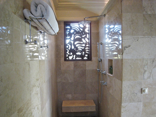 Four Seasons Bali at Jimbaran Bay Review - rainfall shower