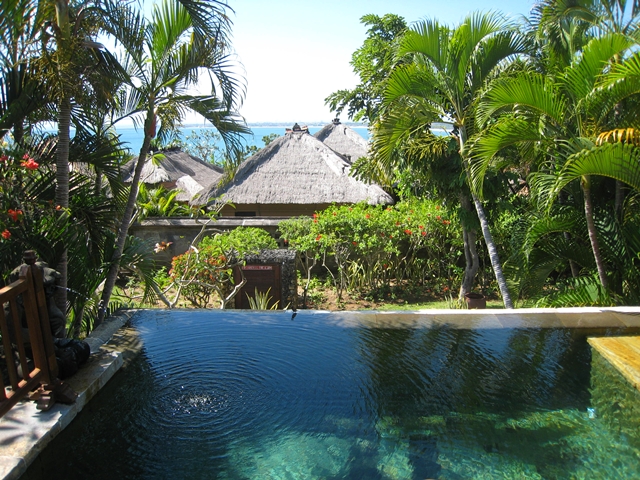 Four Seasons Bali at Jimbaran Bay Review - private plunge pool