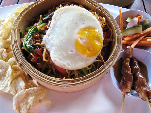 Batu Karang Review - Mie Goreng for lunch