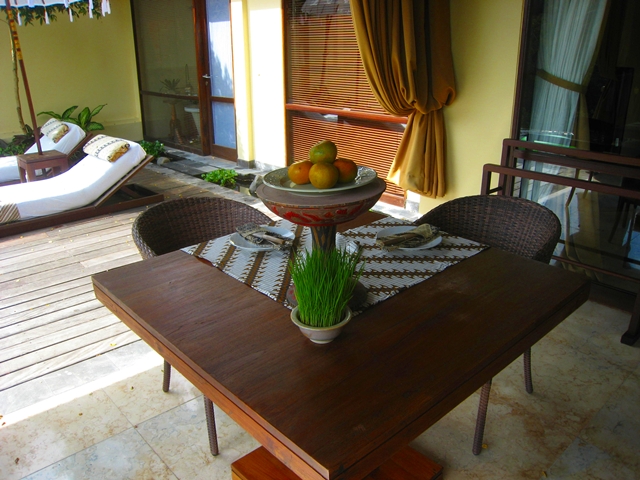 Komaneka at Bisma Hotel Review - One Bedroom Pool Villa fruit amenity