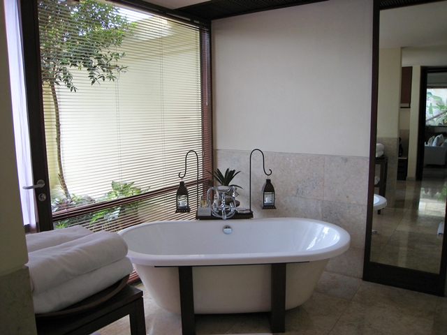 Komaneka at Bisma Review -One Bedroom Pool Villa Bathtub