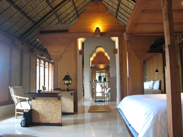 Amankila Ocean Suite Review, Bali - Balinese Interior Design