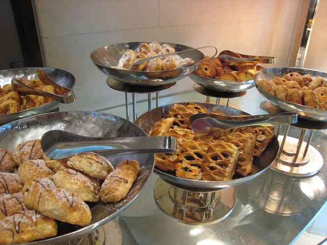 Langham Place Mongkok Review - Breakfast Pastries