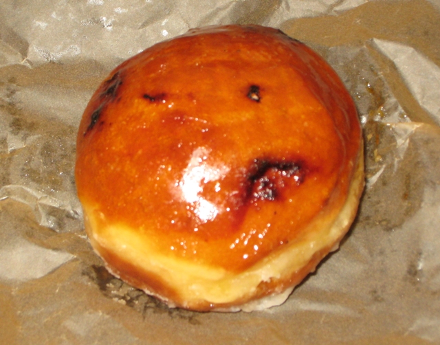 Doughnut Plant Chelsea NYC Review - Creme Brulee Doughseed