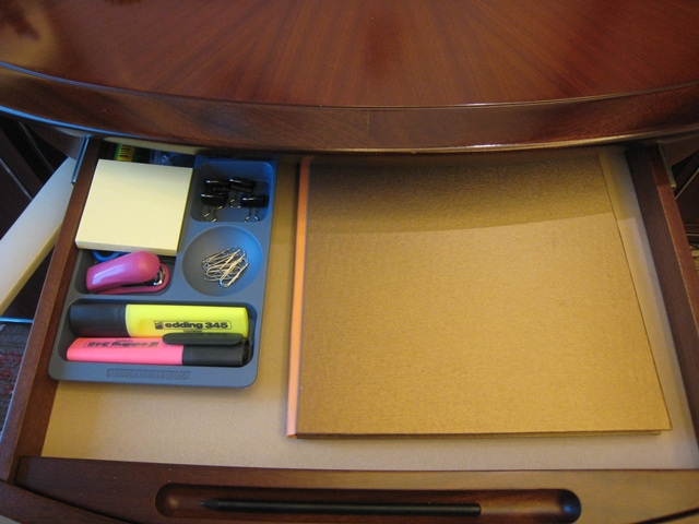 Lotte Hotel Moscow Review - Desk Office Supplies