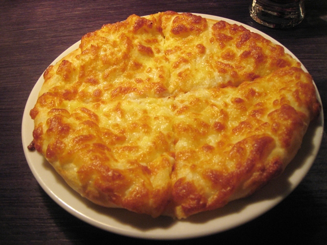 Moscow: Where to Eat - Cafe Khachapuri