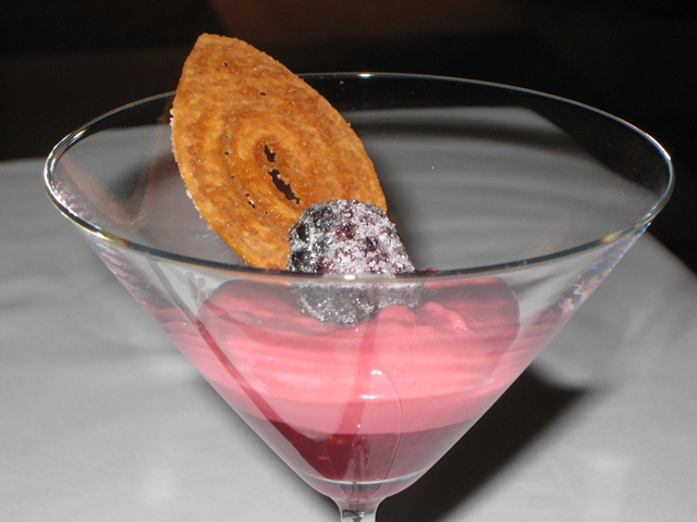 Les Menus par Pierre Gagnaire Review - Lotte Moscow - Raspberry Cream Dessert