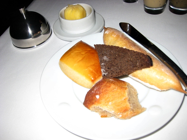 Les Menus par Pierre Gagnaire Review - Lotte Moscow - bread