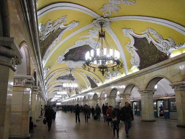 Getting Around Moscow by Metro-Subway Tips-Komsomolskaya Station