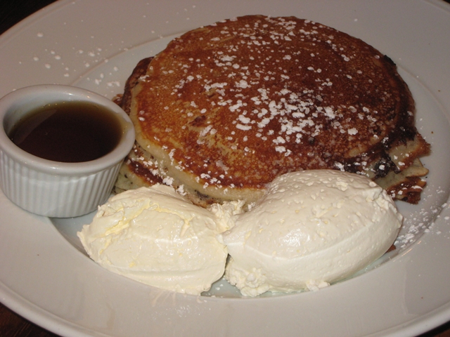 Wall & Water NYC Restaurant Review - Chocolate Chip Pancakes