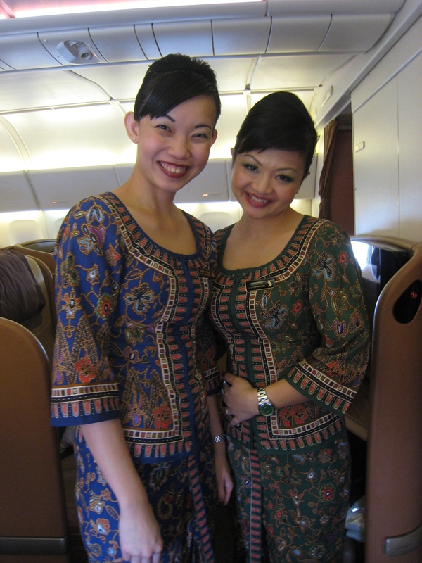 Singapore First Class Review - Flight Attendants