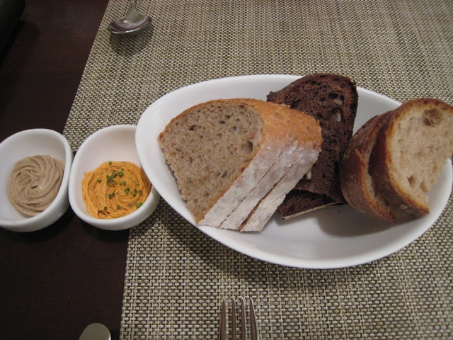 Seäsonal NYC Restaurant Review - Rye Breads and Butters
