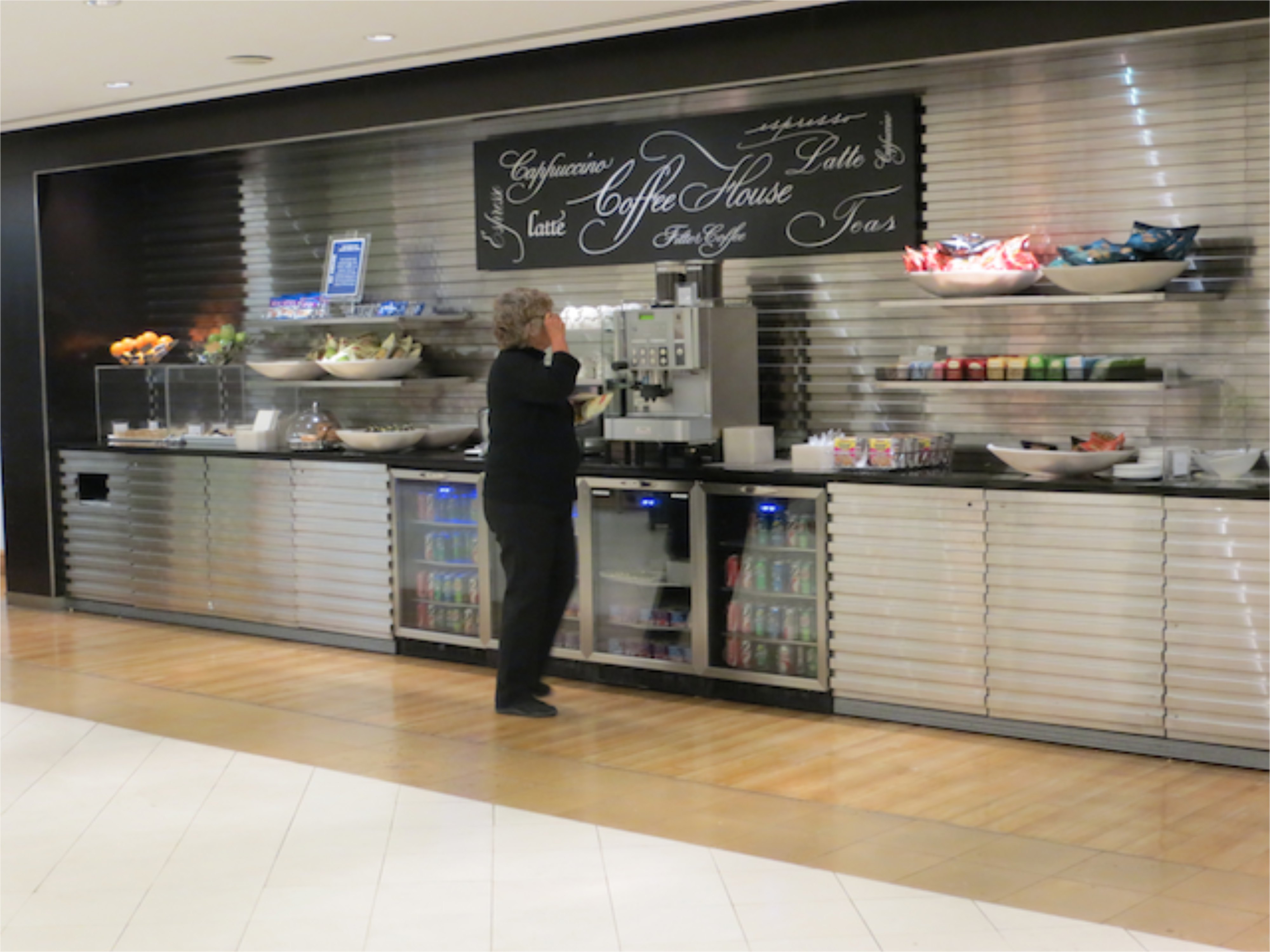 British Airways Galleries JFK Lounge - Cafe Refreshments