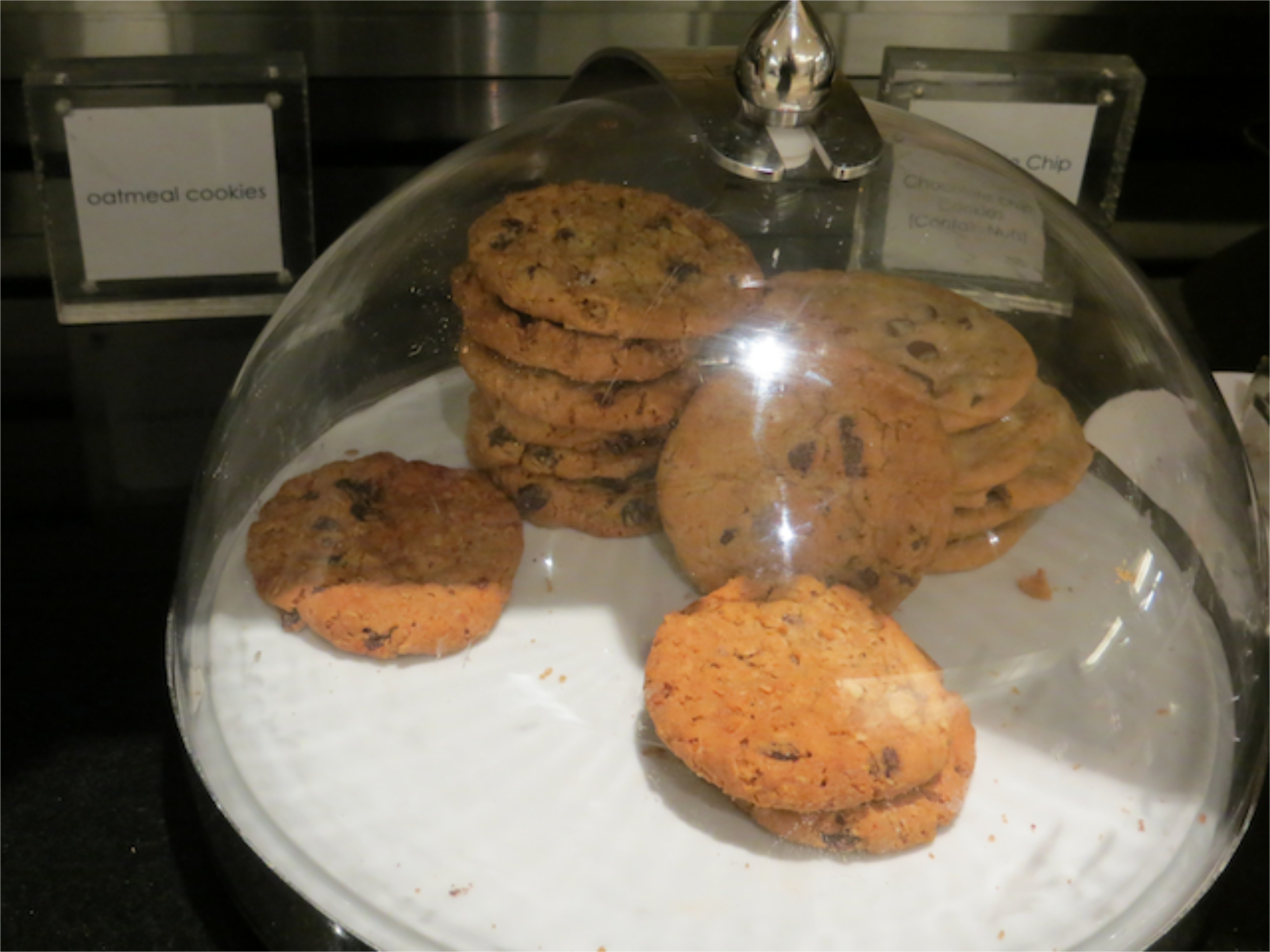 British Airways Galleries Lounge JFK - Cookies