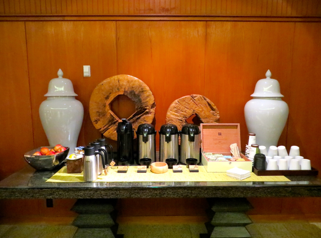 Four Seasons Vancouver Hotel Review - Complimentary Coffee and Tea in the Lobby