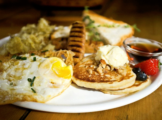 Best Berlin Brunch Restaurants - Chicago Breakfast Slam