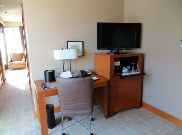 Review-Grand Hyatt Seattle-Living Area Desk and Flat Screen TV