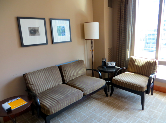 Review-Grand Hyatt Seattle-Corner Suite Living Area