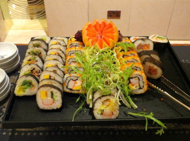 Review-Qatar Business Class Lounge in Doha - Sushi