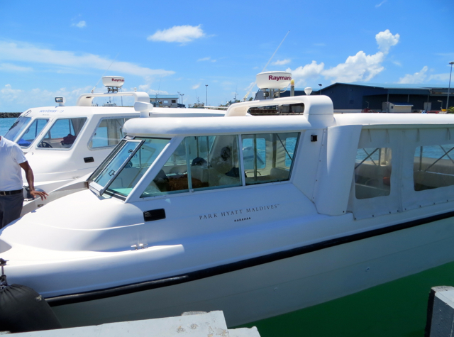 Park Hyatt Maldives Transfer: Park Hyatt Maldives Speeboat