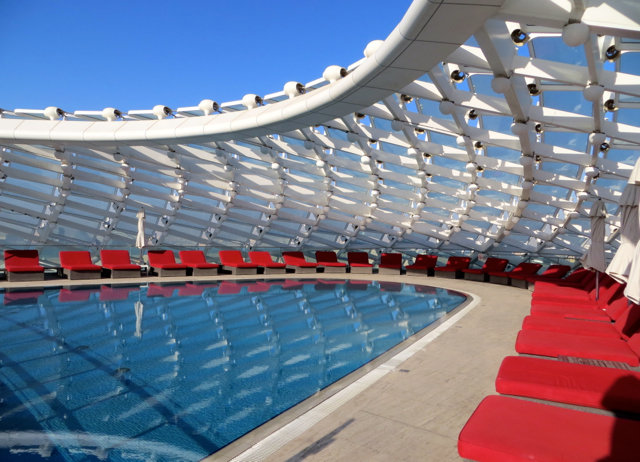 Yas Viceroy Abu Dhabi Hotel Review - Rooftop Swimming Pool