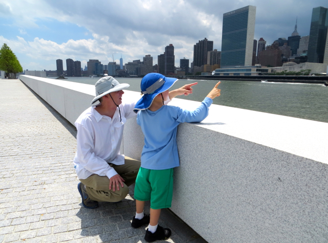 Roosevelt Island Four Freedoms Park: Enjoying the Manhattan Skyline