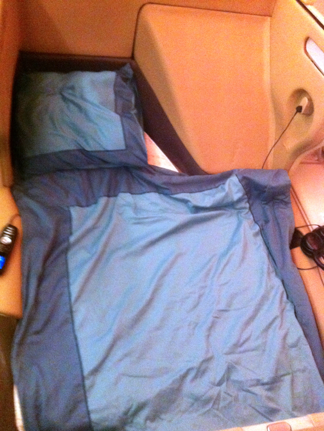 Singapore Business Class Review - Business Class Flat Bed