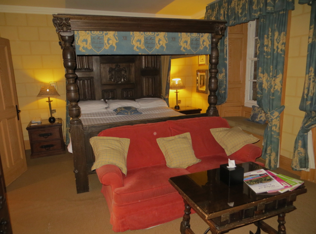 Dalhousie Castle Review Bonnyrigg Scotland - Edward I Themed Four Poster Room