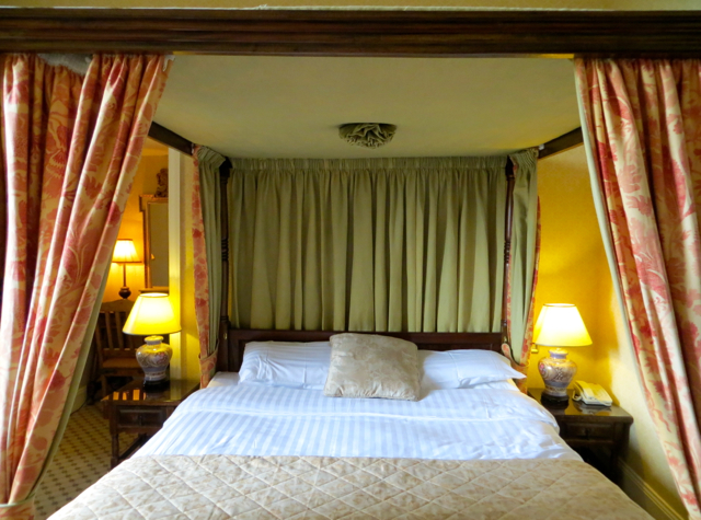 Dalhousie Castle Review Bonnyrigg Scotland - Themed Four Poster Bed