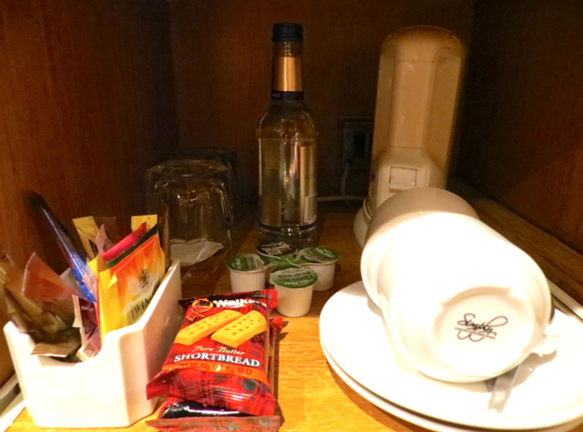 Dalhousie Castle Review - Bottled Water, Tea Maker and Shortbread Cookies