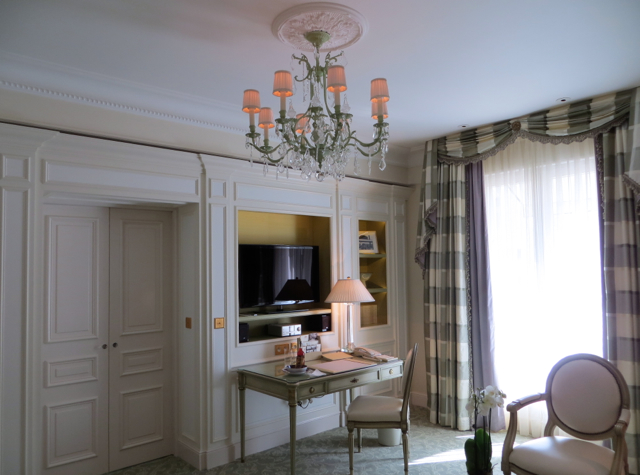 Four Seasons Paris Review - Four Seasons Suite 