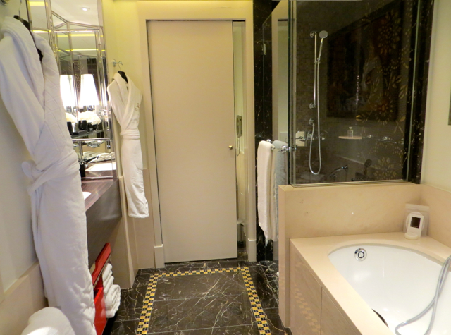 Prince de Galles Paris Review - Art Deco Bathroom