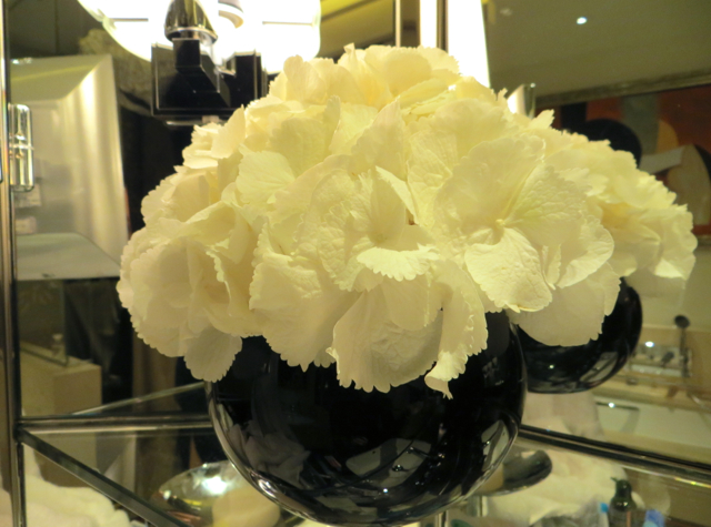 Prince de Galles Paris Hotel Review - Flowers 