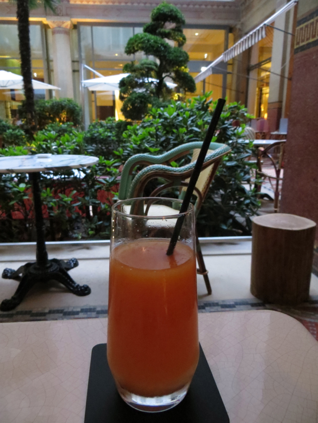 Prince de Galles Paris Hotel Review - Fresh Squeezed Orange Juice, Le Patio