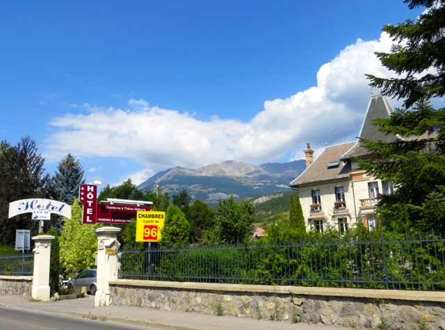 La Grande Eperviere Barcelonnette France Hotel Review - Entrance from Street