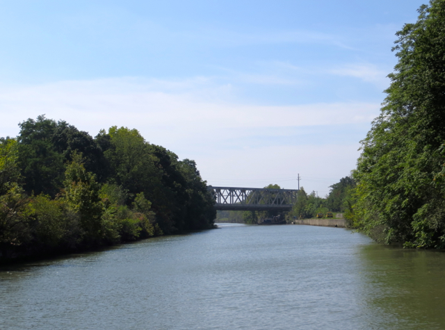 What to Do in Lockport, NY - Cruise the Erie Canal