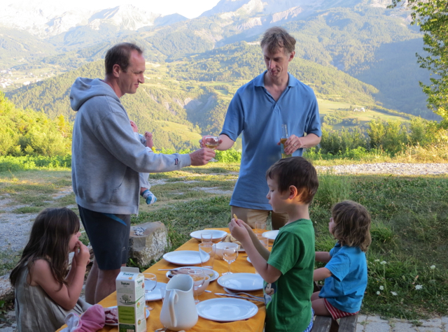 Things to Do in Barcelonnette, France with Kids - Dinner Al Fresco